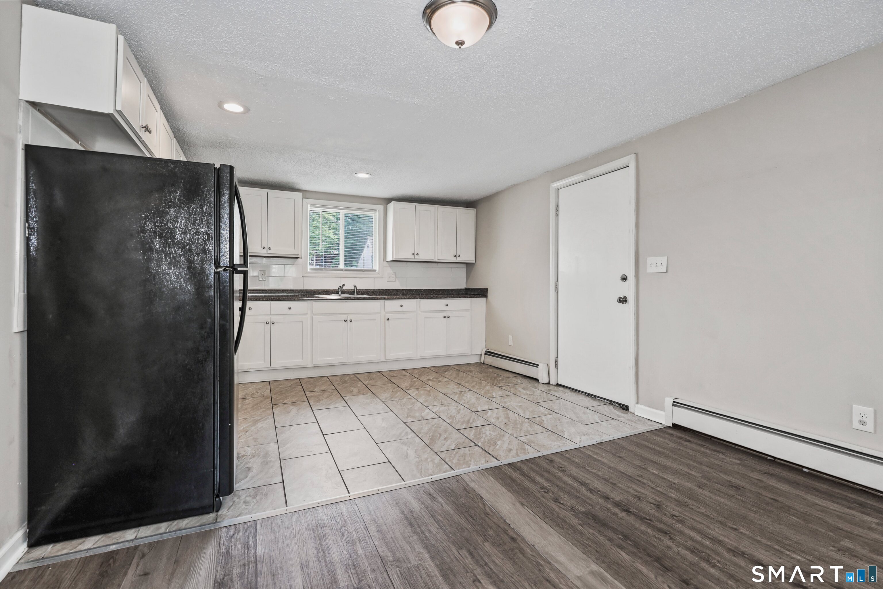 21 Hawkins Street, Unit 3 Derby, CT 06418 - Photo 8 of 27