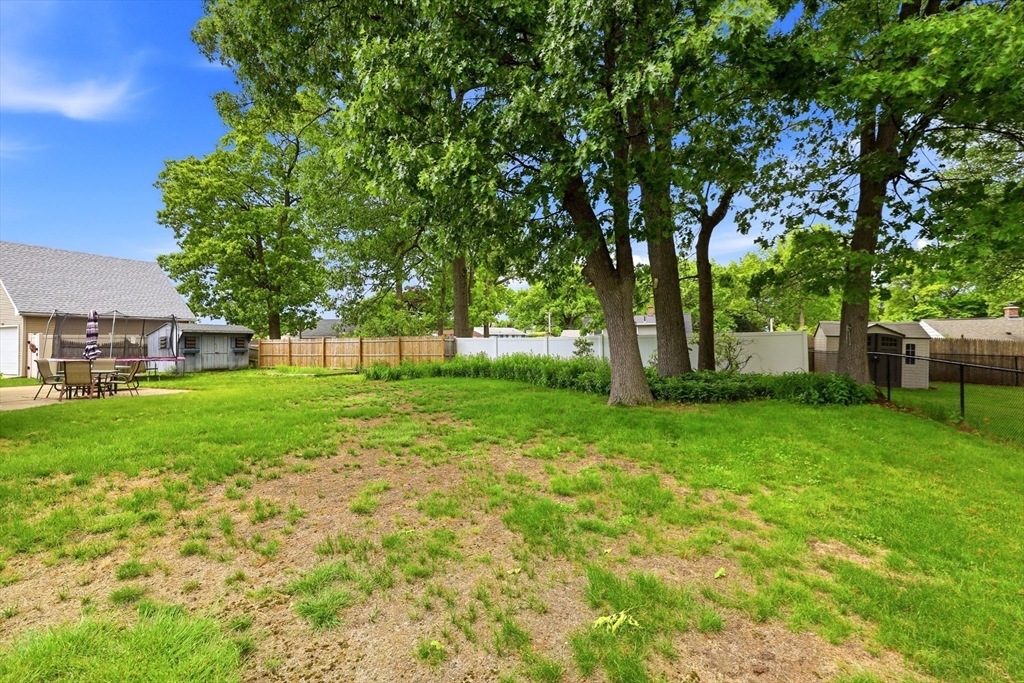 74 Rochester Street Chicopee, MA 01020 - Photo 28 of 33