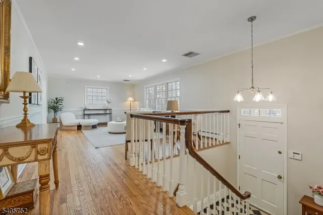 $1,525,000 | 16 Little Wolf Road, Summit, NJ 07901