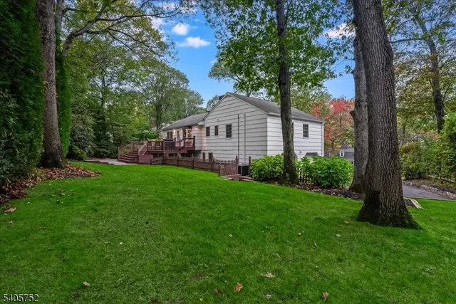 $1,525,000 | 16 Little Wolf Road, Summit, NJ 07901