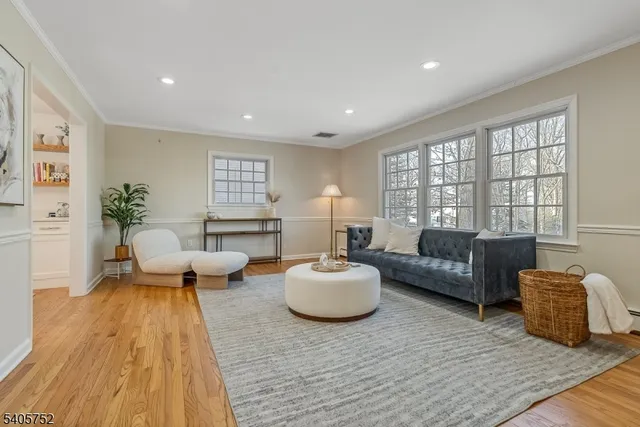 $1,525,000 | 16 Little Wolf Road, Summit, NJ 07901