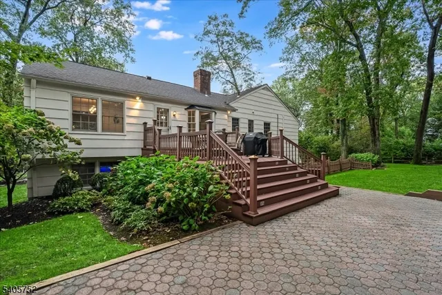 $1,525,000 | 16 Little Wolf Road, Summit, NJ 07901