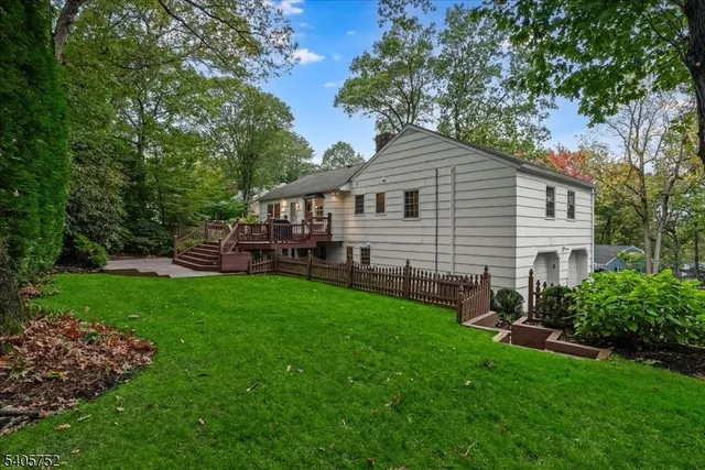 $1,525,000 | 16 Little Wolf Road, Summit, NJ 07901