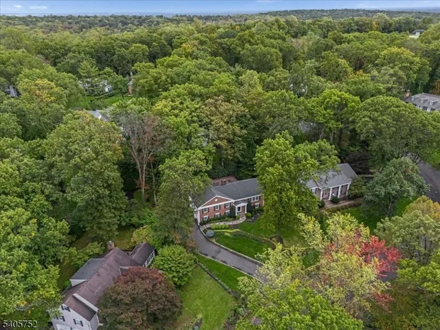 $1,525,000 | 16 Little Wolf Road, Summit, NJ 07901