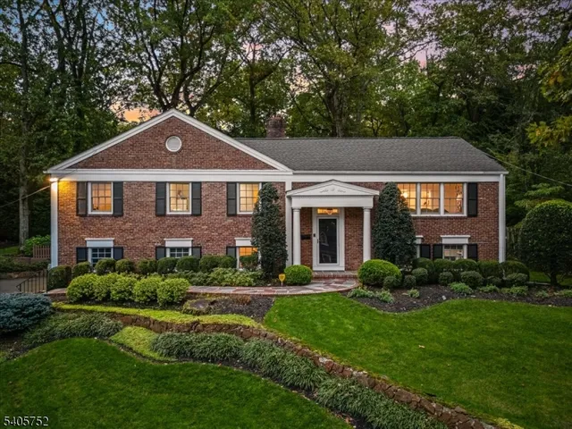 $1,525,000 | 16 Little Wolf Road, Summit, NJ 07901