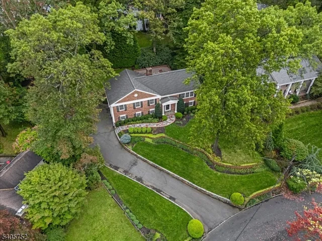 $1,525,000 | 16 Little Wolf Road, Summit, NJ 07901