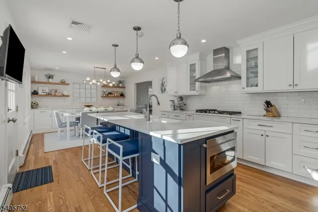 $1,525,000 | 16 Little Wolf Road, Summit, NJ 07901