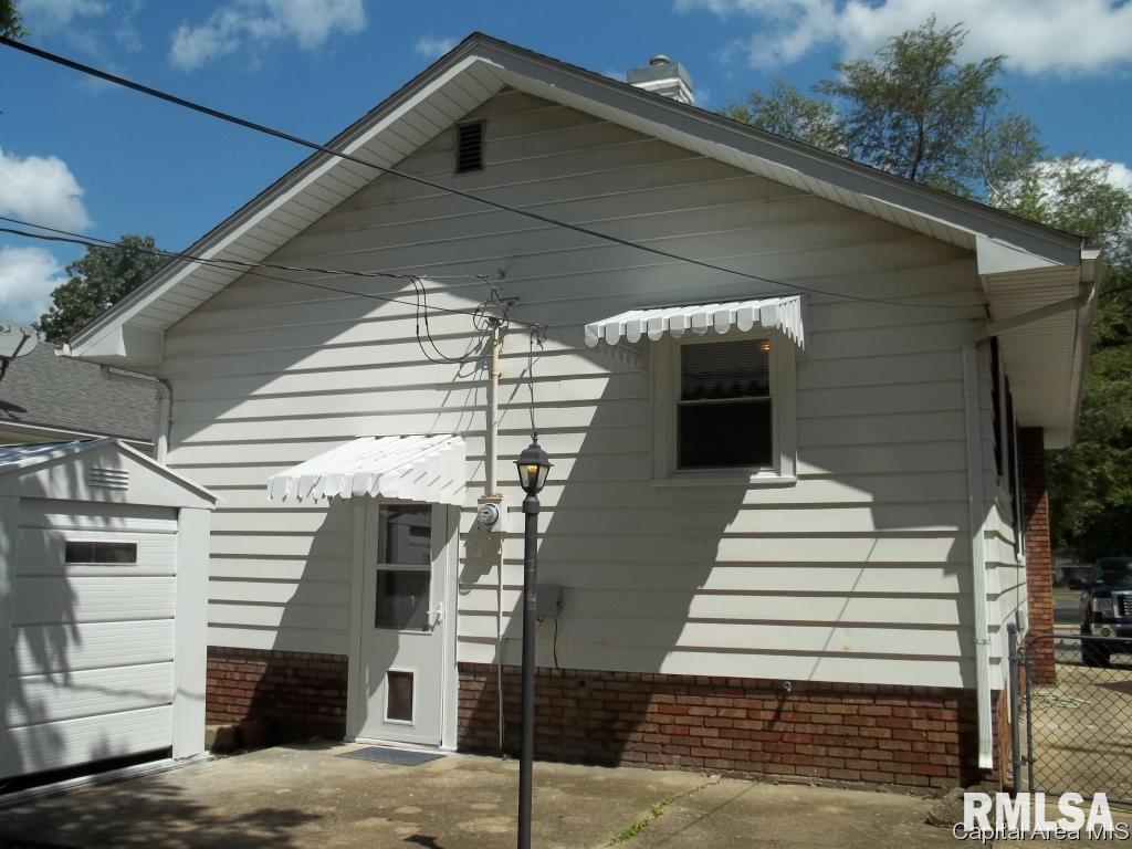 2045 North 8th Street Springfield, IL 62702 - Photo 16 of 22