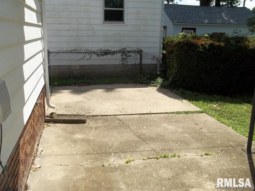 2045 North 8th Street Springfield, IL 62702 - Photo 22 of 22