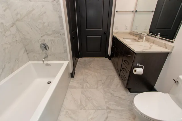 $5,300 | 5 Gadsdenboro Street, Unit 505, Charleston, SC 29401