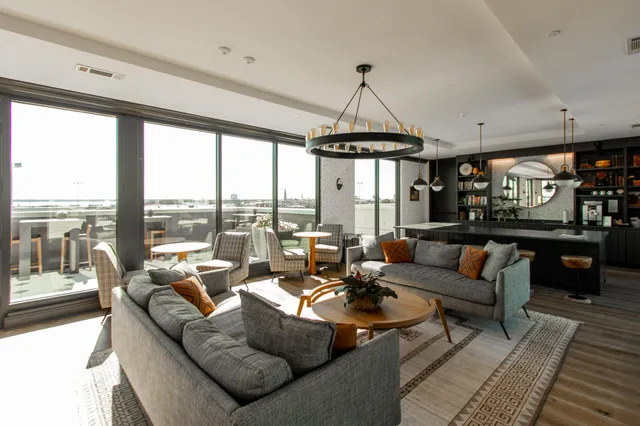 $5,300 | 5 Gadsdenboro Street, Unit 505, Charleston, SC 29401