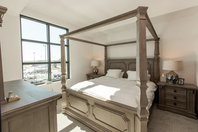 $5,300 | 5 Gadsdenboro Street, Unit 505, Charleston, SC 29401