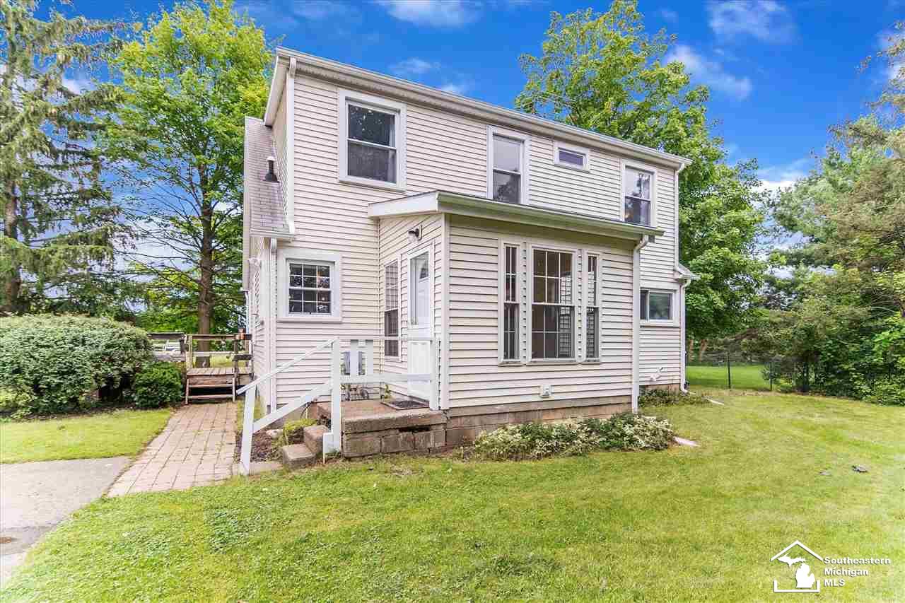 2775 North Hickory Ridge Road Highland, MI 48357 - Photo 37 of 41