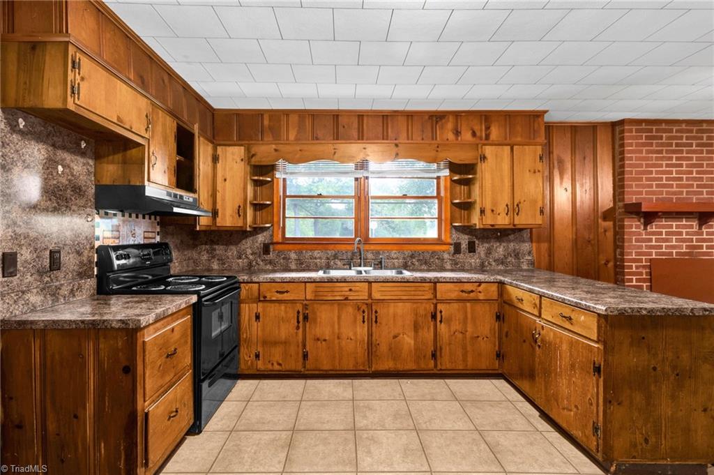 175 Ellisboro Road Madison, NC 27025 - Photo 2 of 36 Gallery Image 2