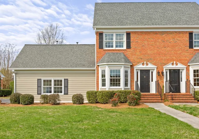 $425,000 | 1518 Heritage Landing Drive, Chattanooga, TN 37405