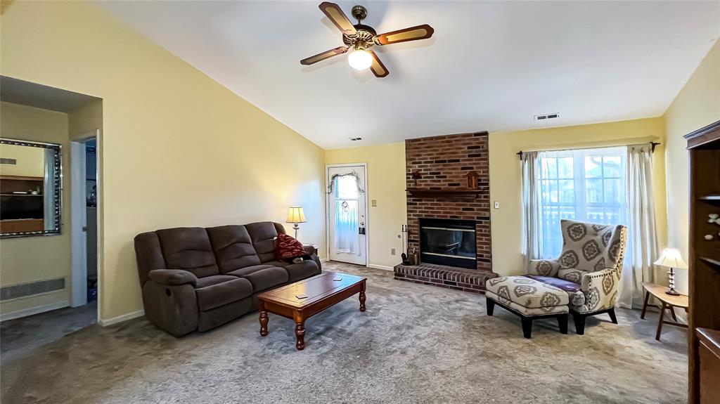 207 Independence Road Greenfield, IN 46140 - Photo 12 of 38