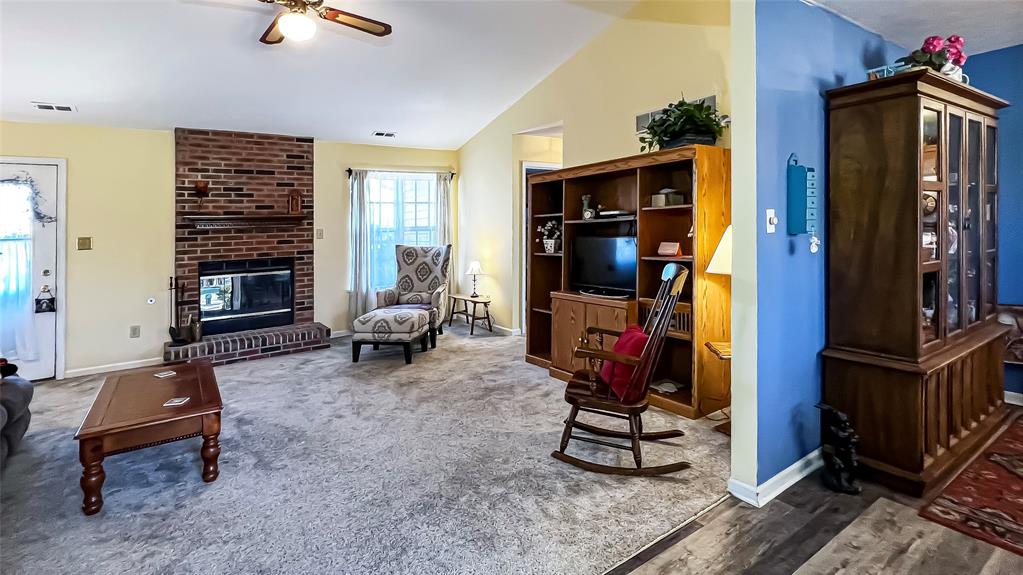 207 Independence Road Greenfield, IN 46140 - Photo 5 of 38