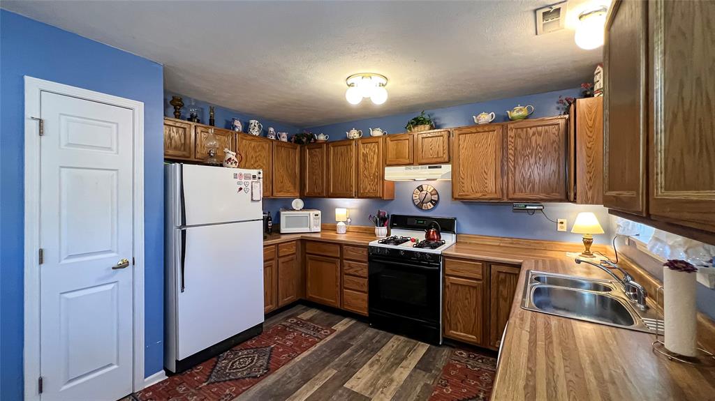 207 Independence Road Greenfield, IN 46140 - Photo 9 of 38