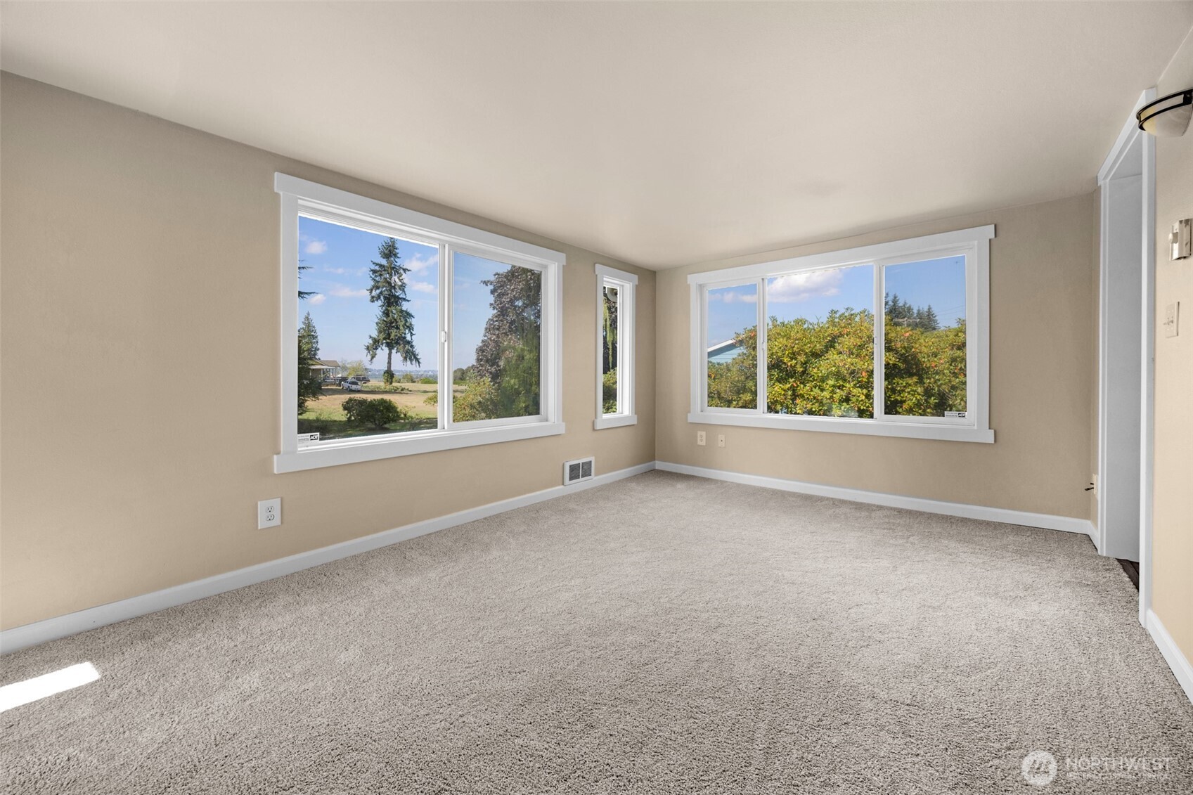 5112 Fobes Road Snohomish, WA 98290 - Photo 7 of 31