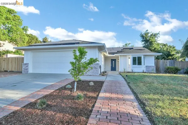 $719,000 | 1060 Woodglen Drive, Oakley, CA 94561