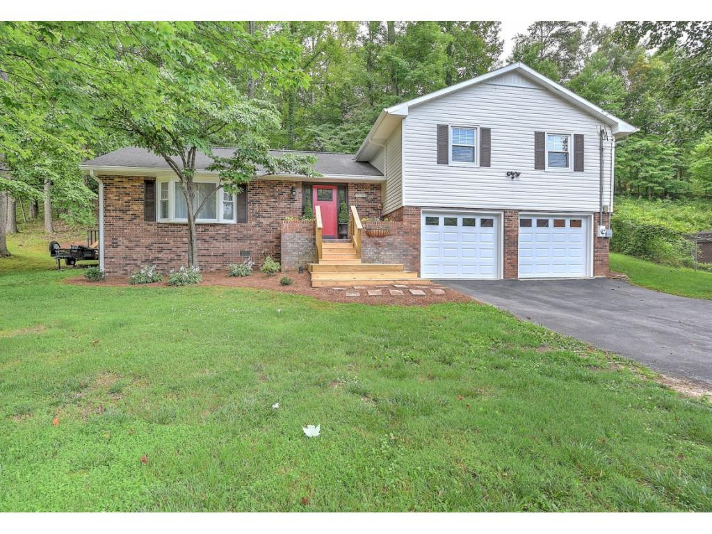 1103 Cherokee Road Johnson City, TN 37604 - Photo 1 of 36 Photo 1