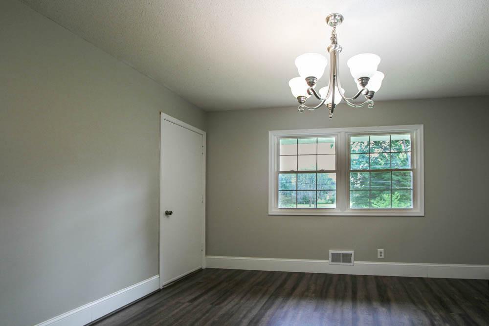 8613 Zenith Road Bloomington, MN 55431 - Photo 3 of 9