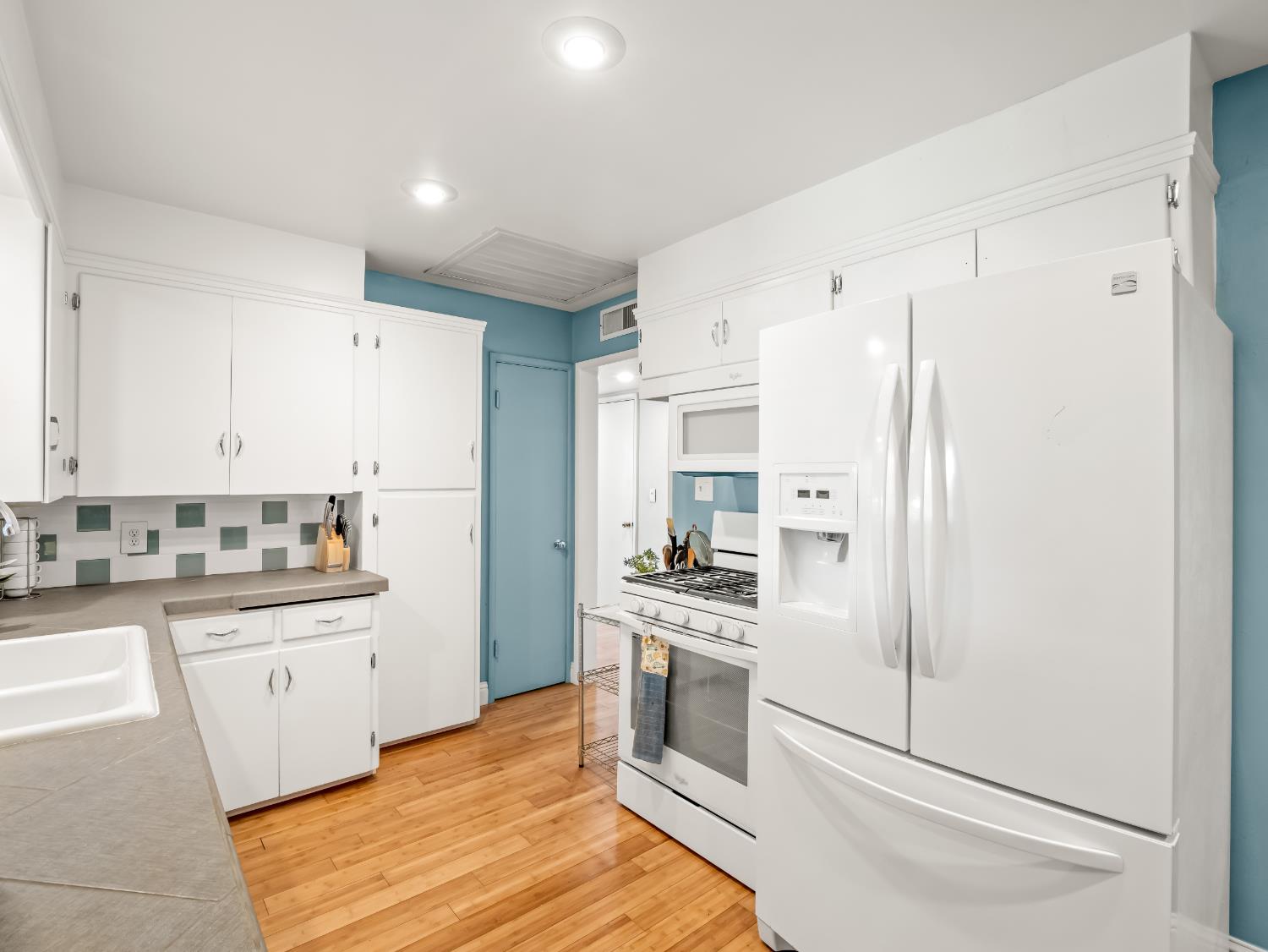 2980 Olive Street Selma, CA 93662 - Photo 4 of 35