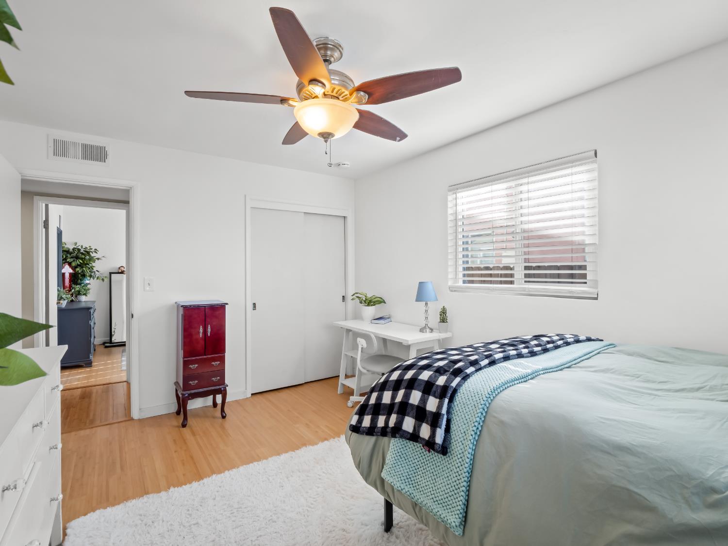 2980 Olive Street Selma, CA 93662 - Photo 5 of 35