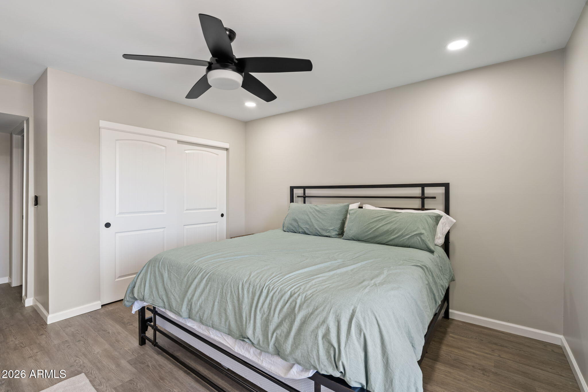 211 East Campo Desierto Road Tempe, AZ 85288 - Photo 12 of 26