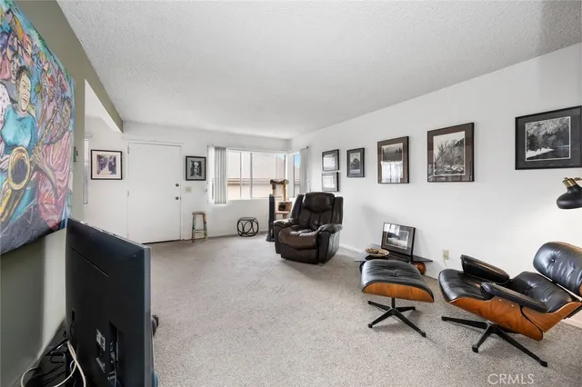 $400,000 | 2150 Ohio Avenue, Unit E, Signal Hill, CA 90755