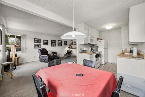 $400,000 | 2150 Ohio Avenue, Unit E, Signal Hill, CA 90755