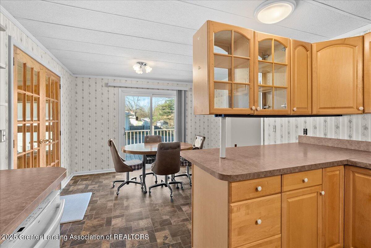 3294 Green Road St. Johns, MI 48879 - Photo 11 of 60 kitchen