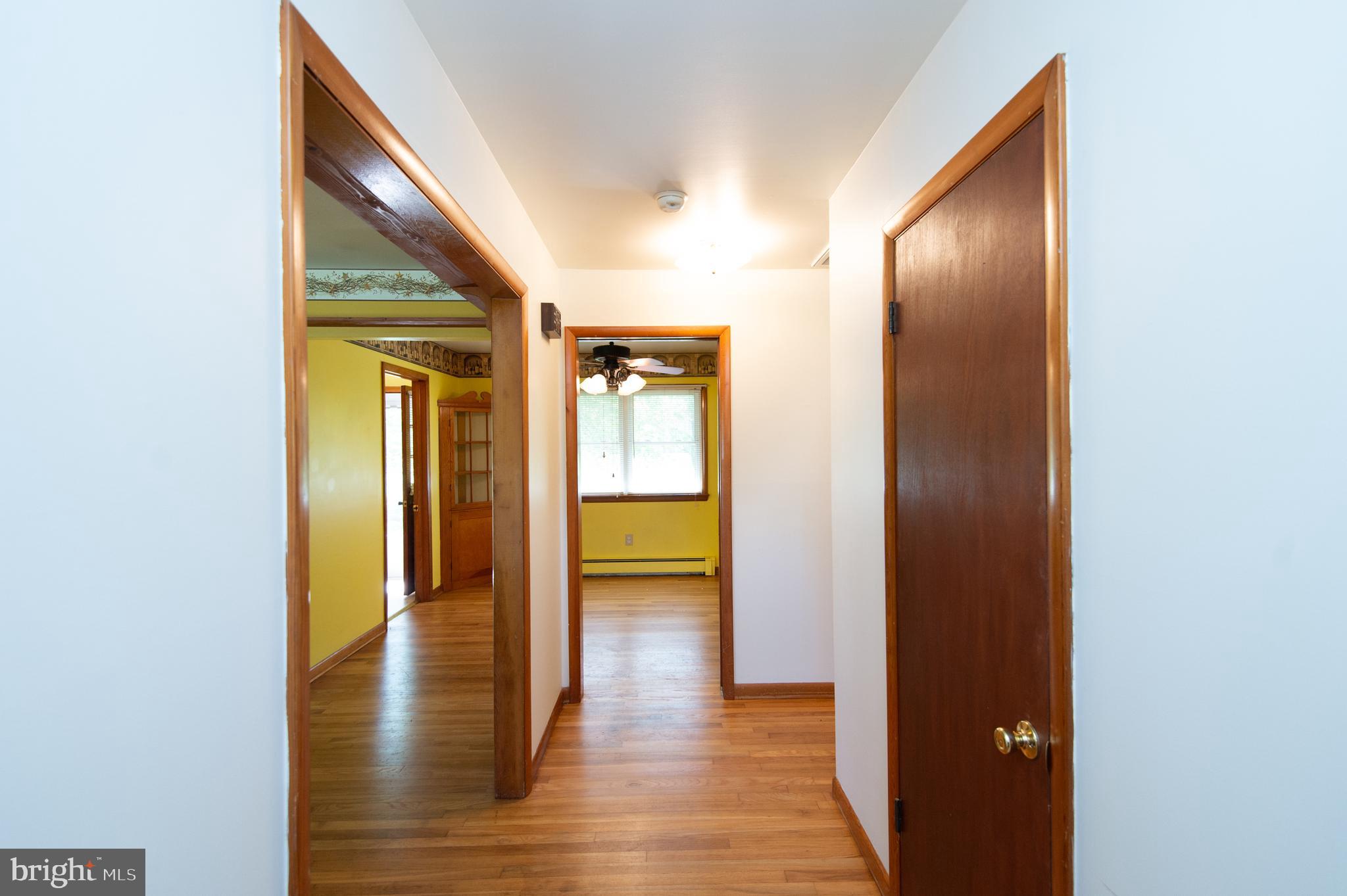 1013 Hudson Road Cambridge, MD 21613 - Photo 14 of 45 Front Door Entry Foyer