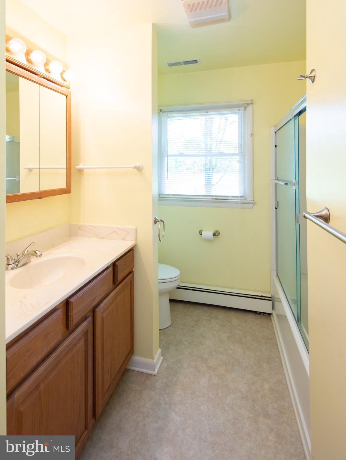 1013 Hudson Road Cambridge, MD 21613 - Photo 36 of 45 Full Bathroom in Hallway