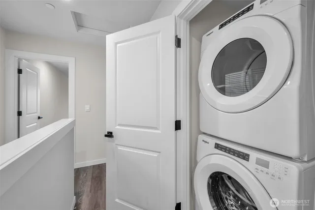 $3,295 | 15613 Admiralty Way, Unit B1, Lynnwood, WA 98087