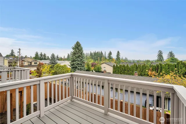 $3,295 | 15613 Admiralty Way, Unit B1, Lynnwood, WA 98087