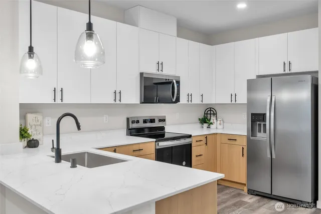 $3,295 | 15613 Admiralty Way, Unit B1, Lynnwood, WA 98087