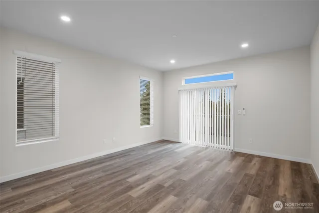 $3,295 | 15613 Admiralty Way, Unit B1, Lynnwood, WA 98087