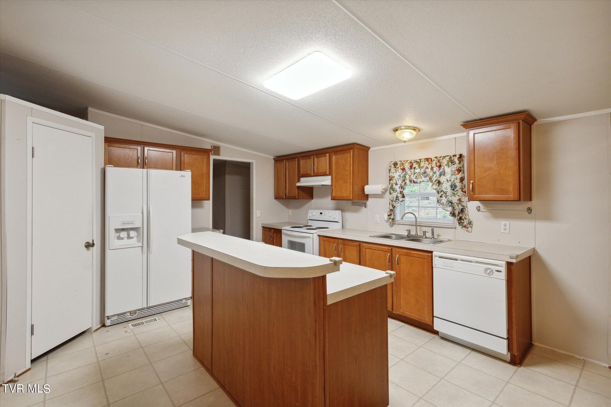 511-515 Evergreen Road Kingsport, TN 37663 - Photo 8 of 47 34