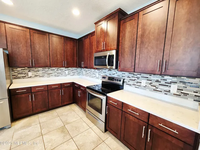 $2,350 | 99 Bush Place, St. Johns, FL 32259