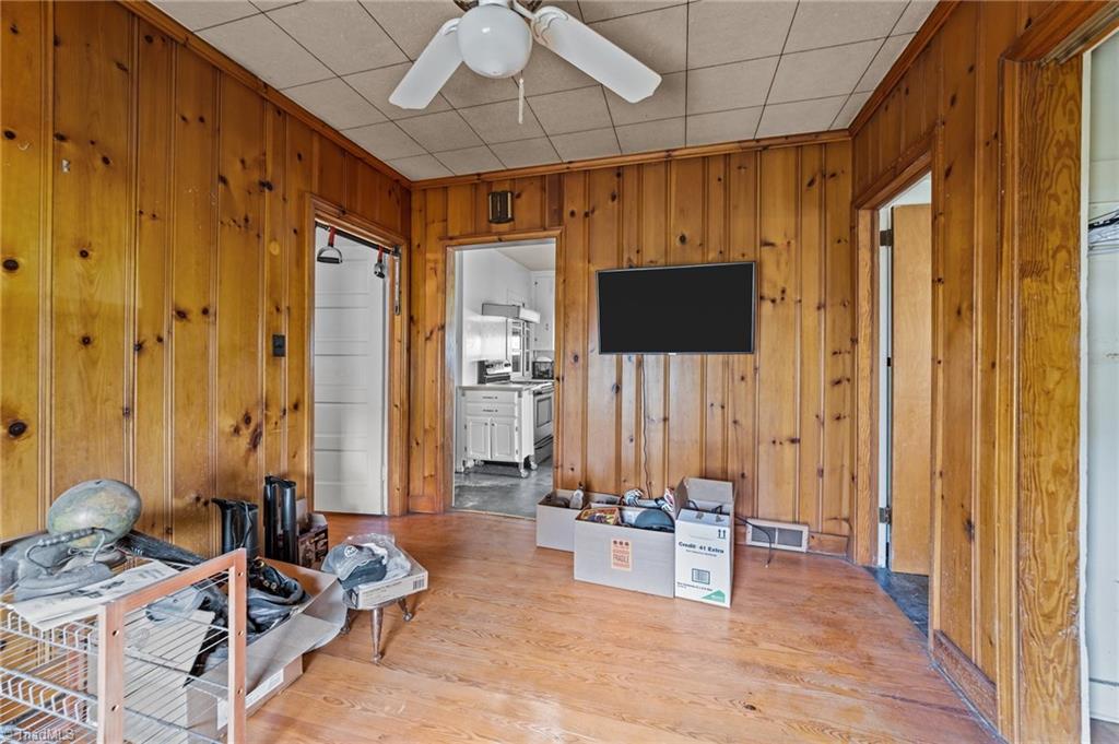 313 East King Street King, NC 27021 - Photo 20 of 30