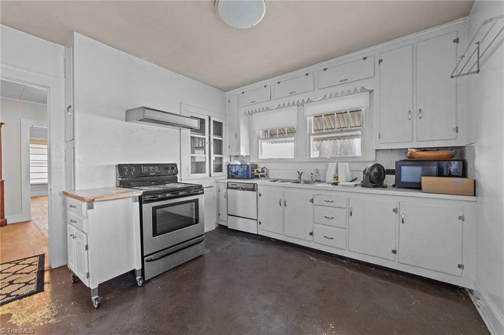 313 East King Street King, NC 27021 - Photo 23 of 30