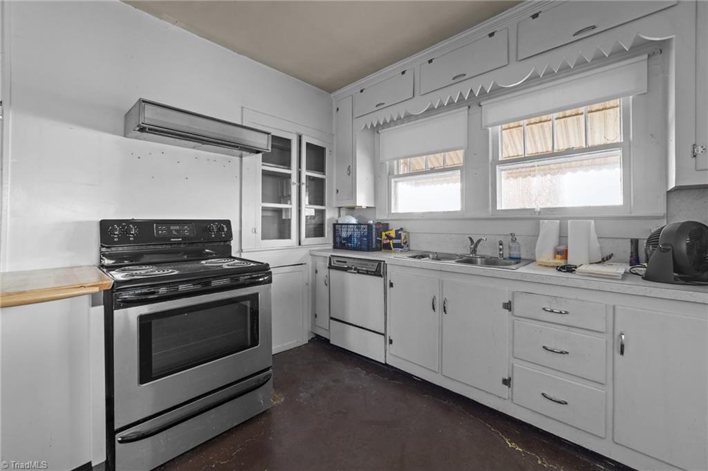 313 East King Street King, NC 27021 - Photo 24 of 30