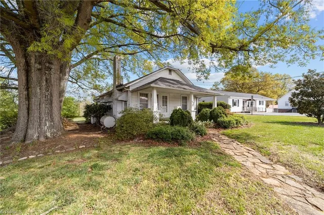 $285,000 | 313 East King Street, King, NC 27021