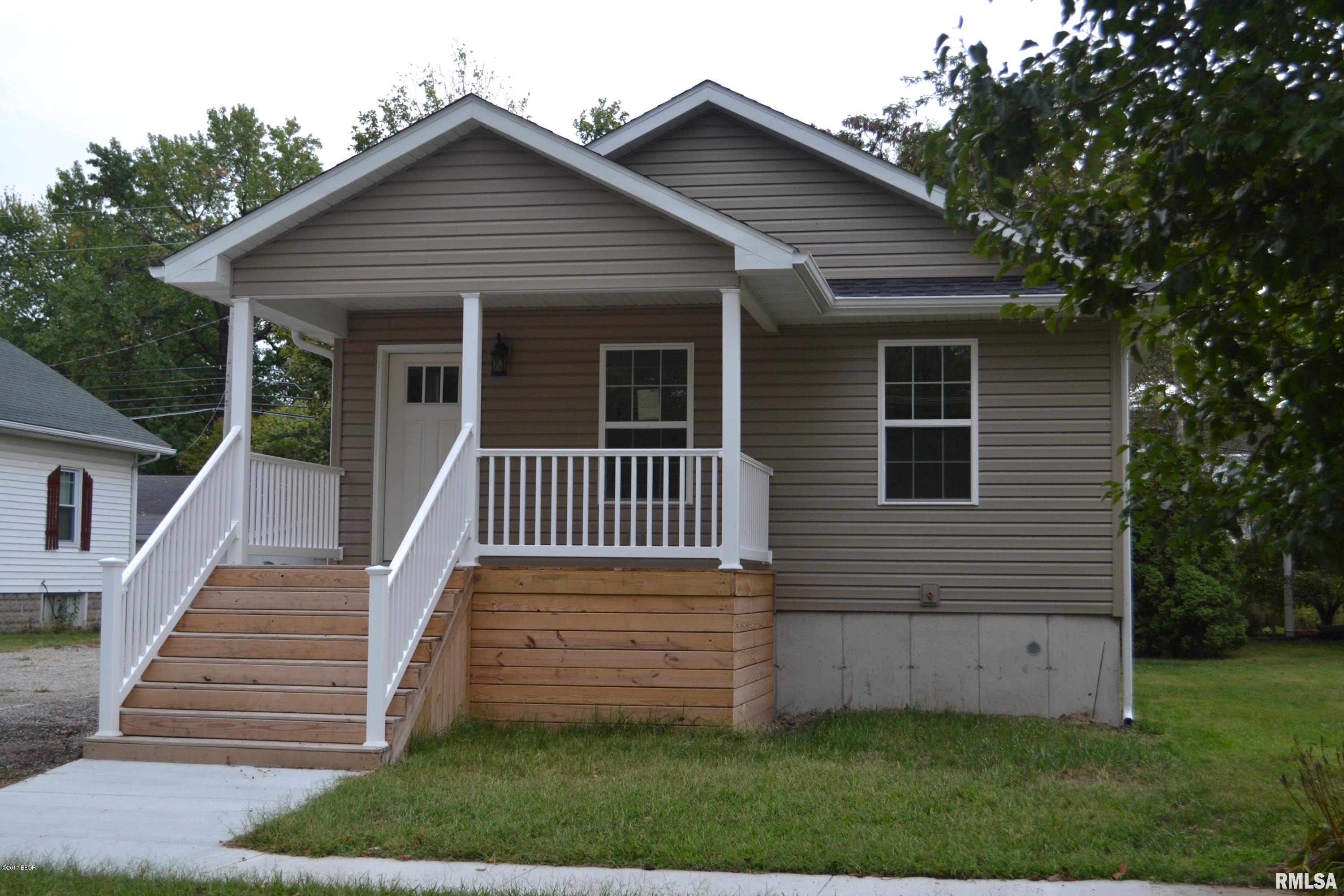 124 East 4th Street Flora, IL 62839 - Photo 1 of 14 Gallery Image 1