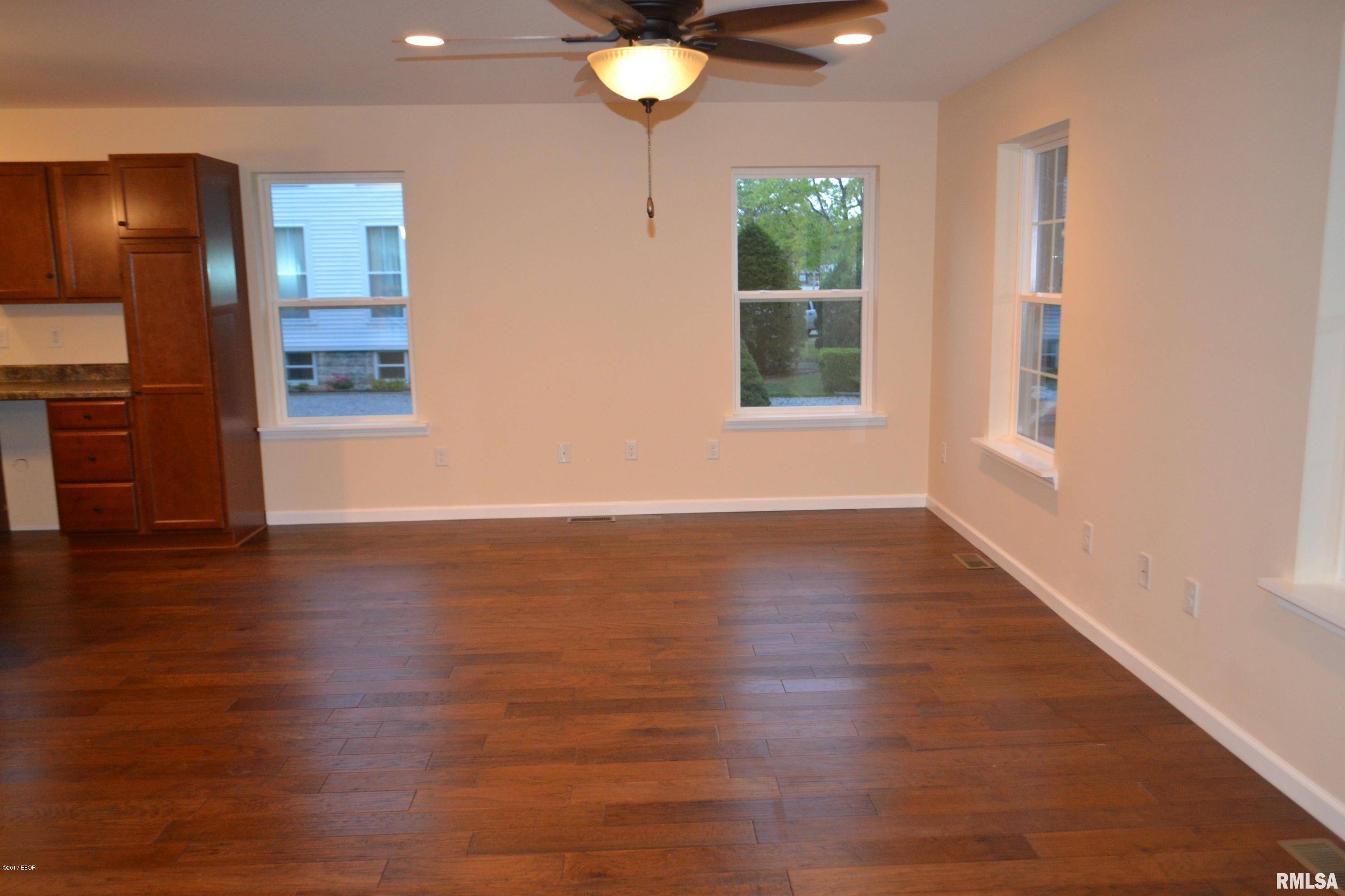 124 East 4th Street Flora, IL 62839 - Photo 6 of 14 Gallery Image 6