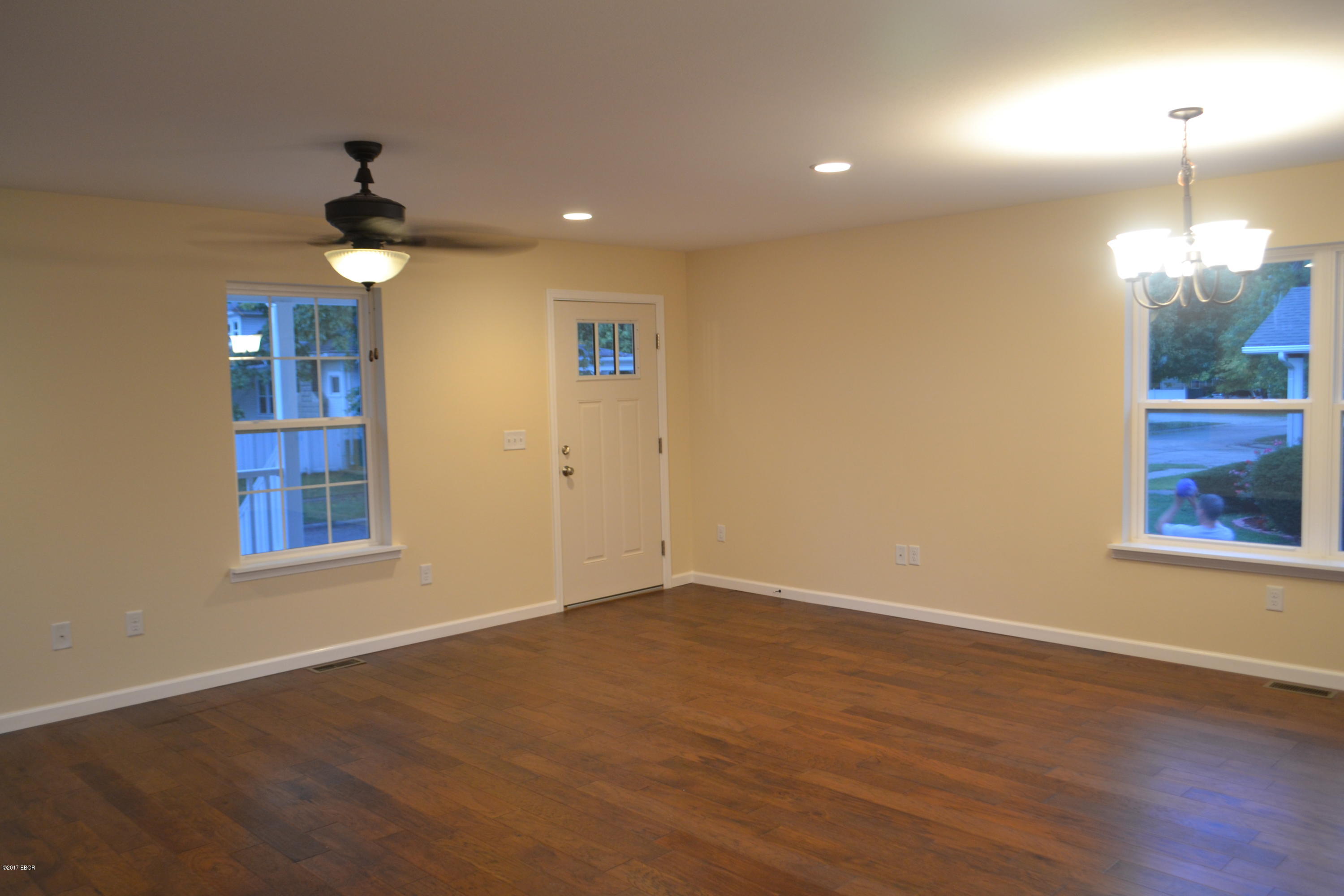 124 East 4th Street Flora, IL 62839 - Photo 7 of 14 Gallery Image 7