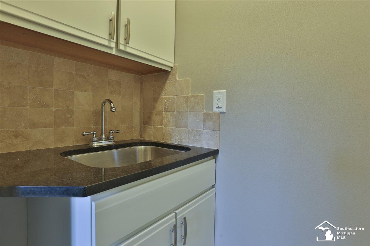 2940 Gruber Road Monroe, MI 48162 - Photo 12 of 26