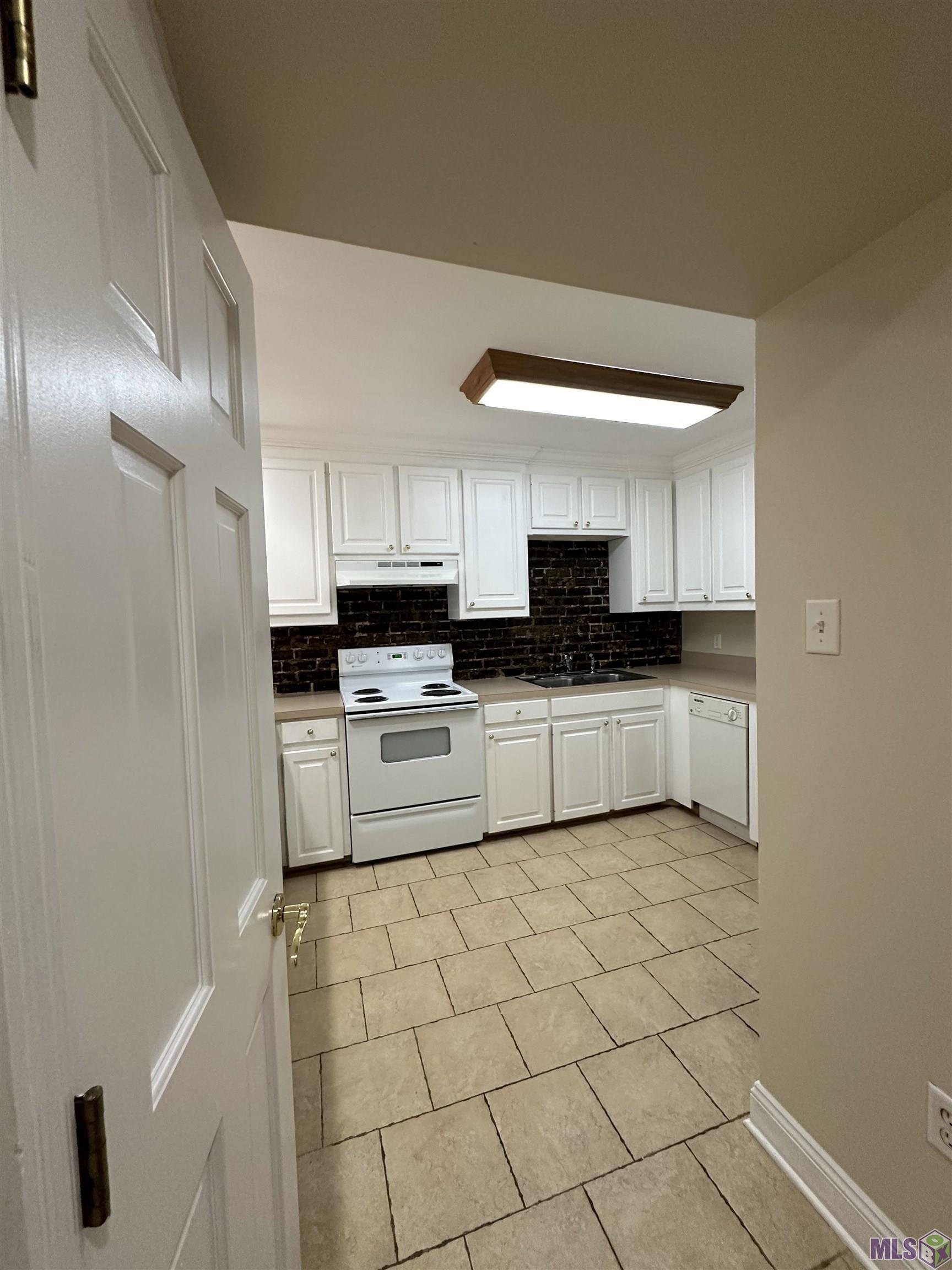 136 3rd Street, Unit B Baton Rouge, LA 70801 - Photo 2 of 11