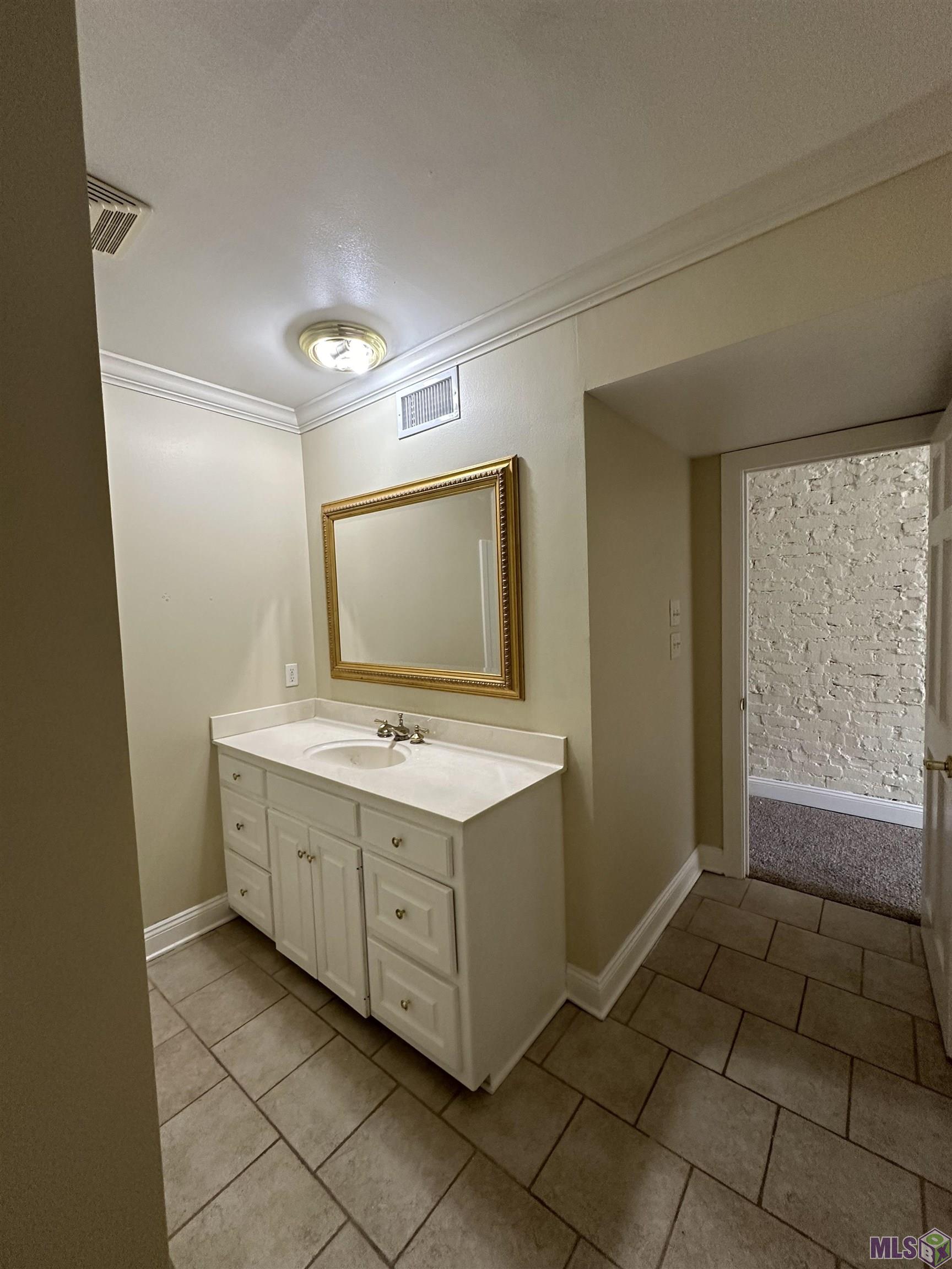 136 3rd Street, Unit B Baton Rouge, LA 70801 - Photo 6 of 11